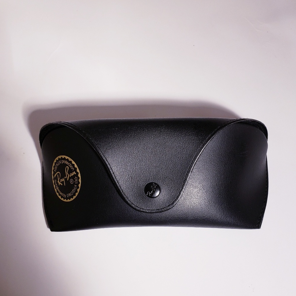 [Ray-Ban] sunglasses case 100% leader